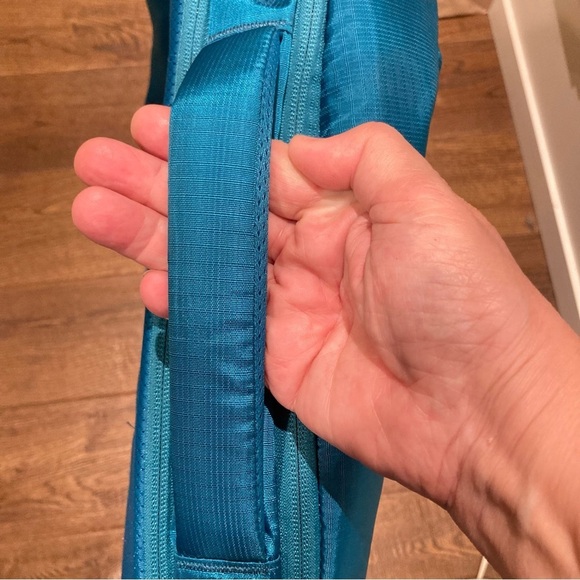 MEC  Stratis Messenger Shoulder Bag 13L Unisex laptop backpack daypack waist - Picture 5 of 16